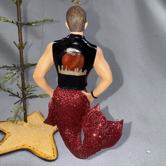 December Diamonds NYC Merman Ornament 2015 Retired Big Apple Red Tail #55-90851 - Picture 5 of 10